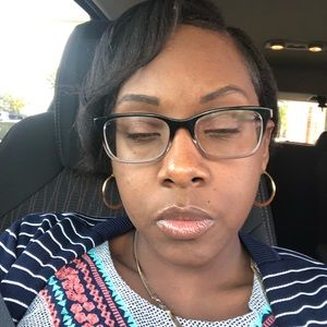 Meet your Posher, Kayla